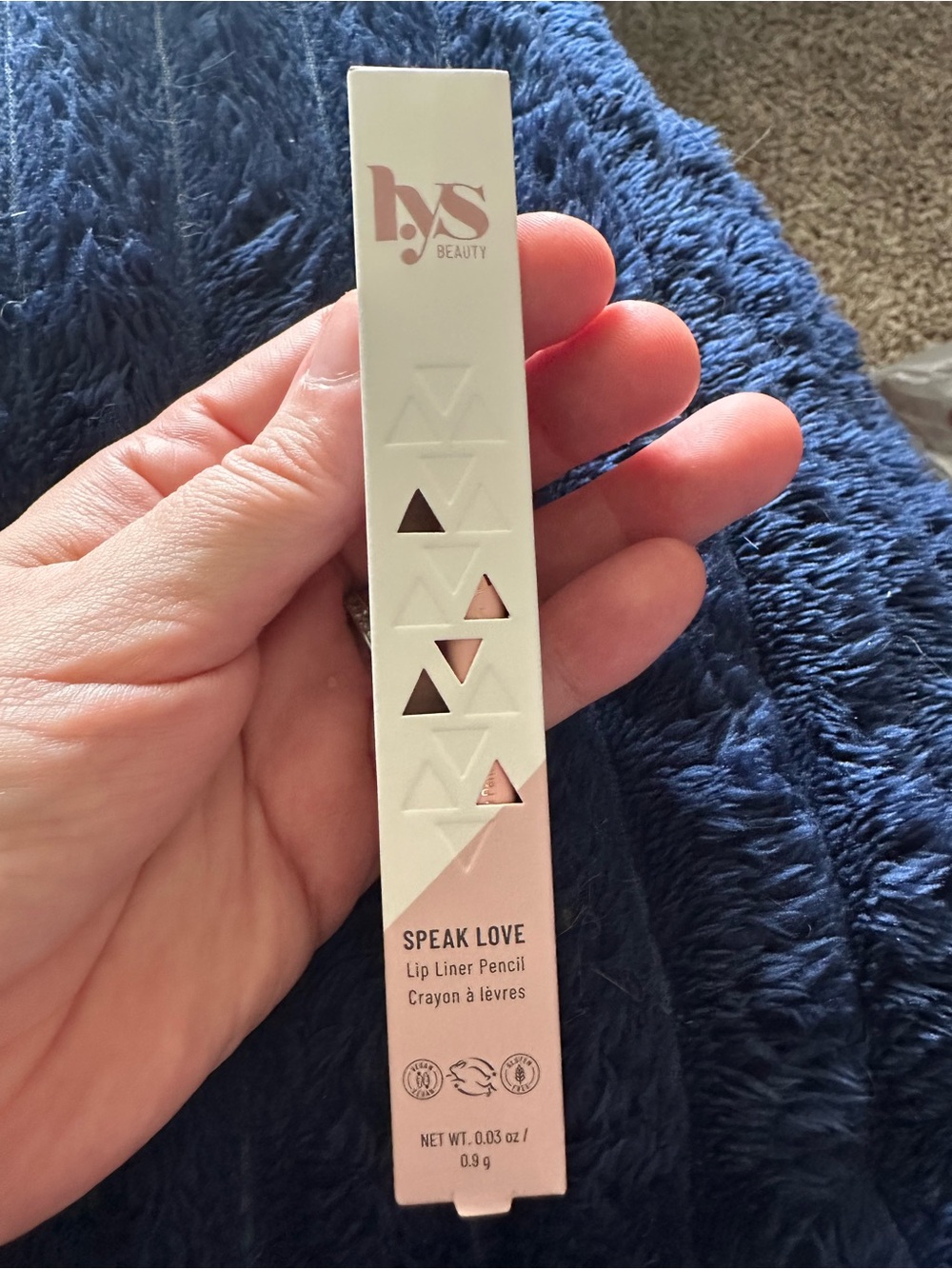 LYS lip liner
